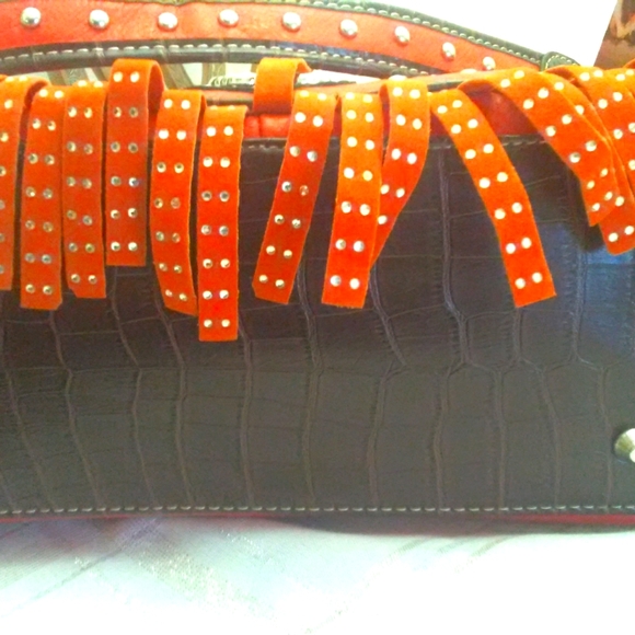 BNWT GORGEOUS HERITAGE WEST PURSE TANGERINE COLOR W/ FRINGE SILVER METALS - Picture 9 of 12